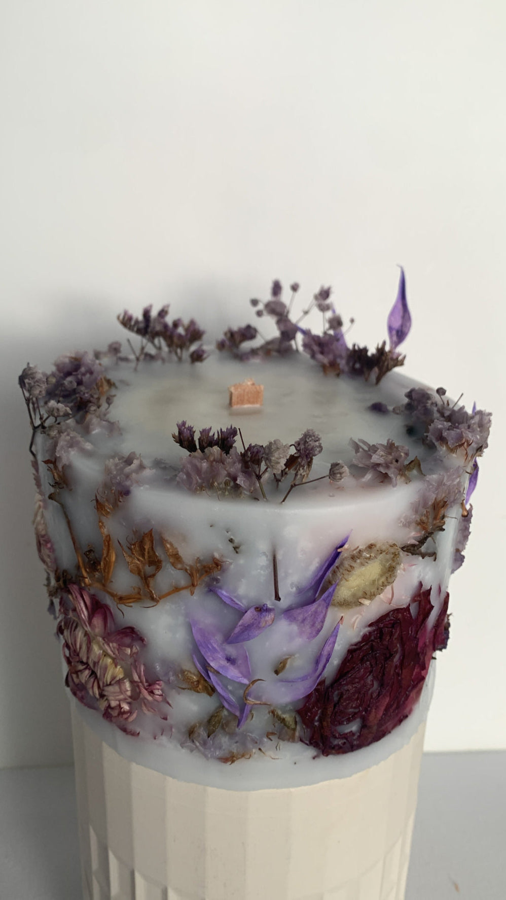 Reverie 11 - Lumanare botanica cu fitil de lemn