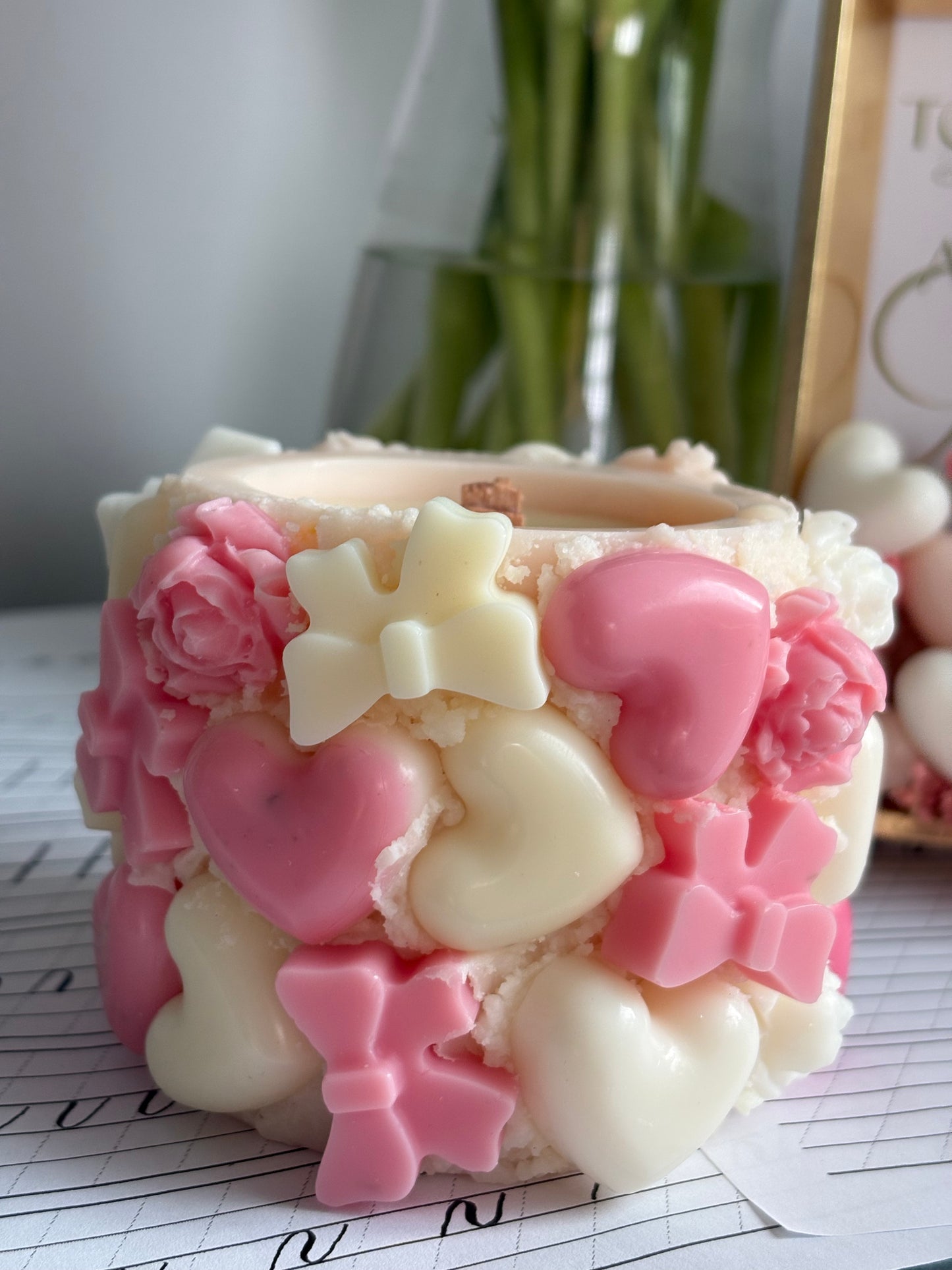 Mon amour - Lumanare cu decoratiuni si fitil de lemn